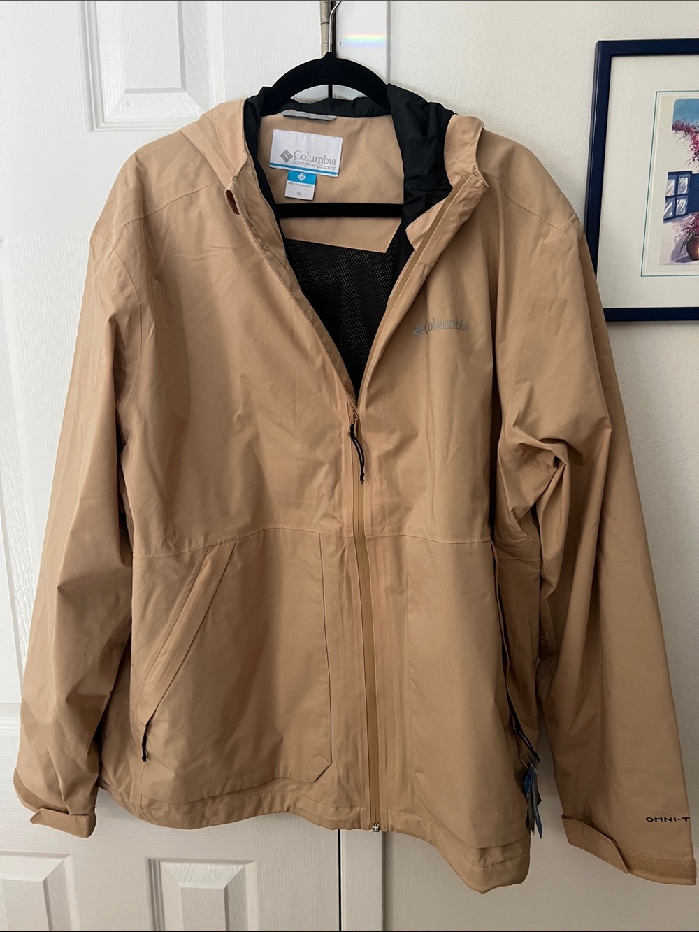 Columbia Men’s Beige Hooded jacket NWT